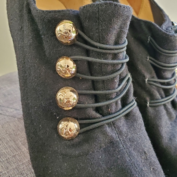 CHRISTIAN LOUBOUTIN | Loubout 150 Black Peep Toe Military Heeled Booties (9 US) - Picture 4 of 14